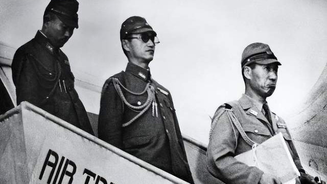 九一八事变后，国民党跟日本签订四大条约，一个比一个屈辱