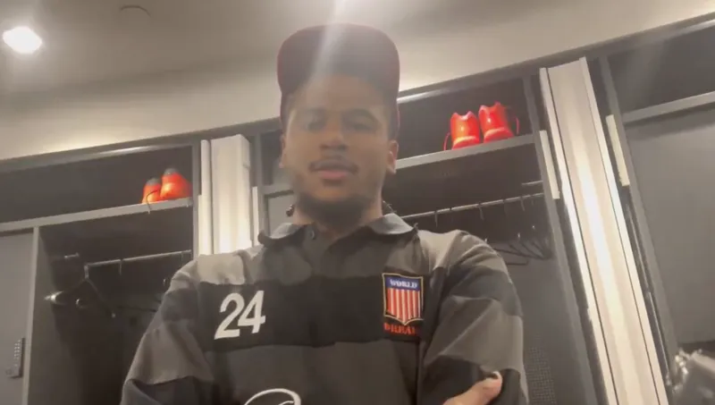 NBA常规赛太阳118-116战胜鹈鹕。

赛后太阳球员杰伦-格林接受了记者采访