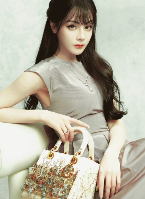 日子就像酵液吐司的气孔一样慢慢展开