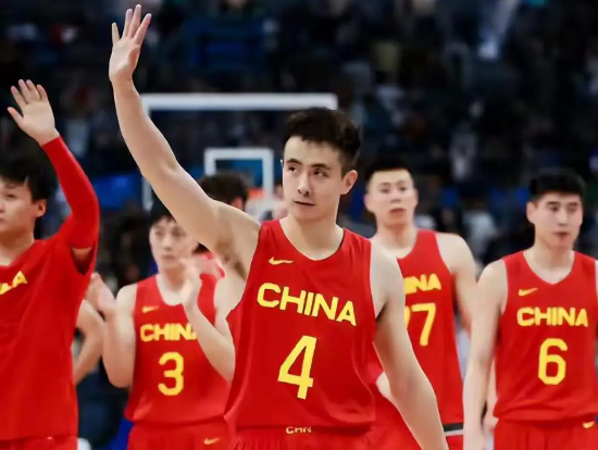 锋线和内线这次可以说是精英尽出，齐麟，邹阳，赵嘉义，贺希宁，王浩然，李弘权，朱俊