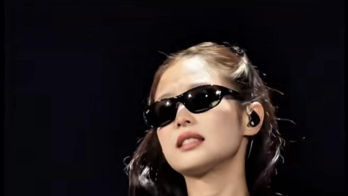 舞台上的泪光：Jennie的脆弱与力量