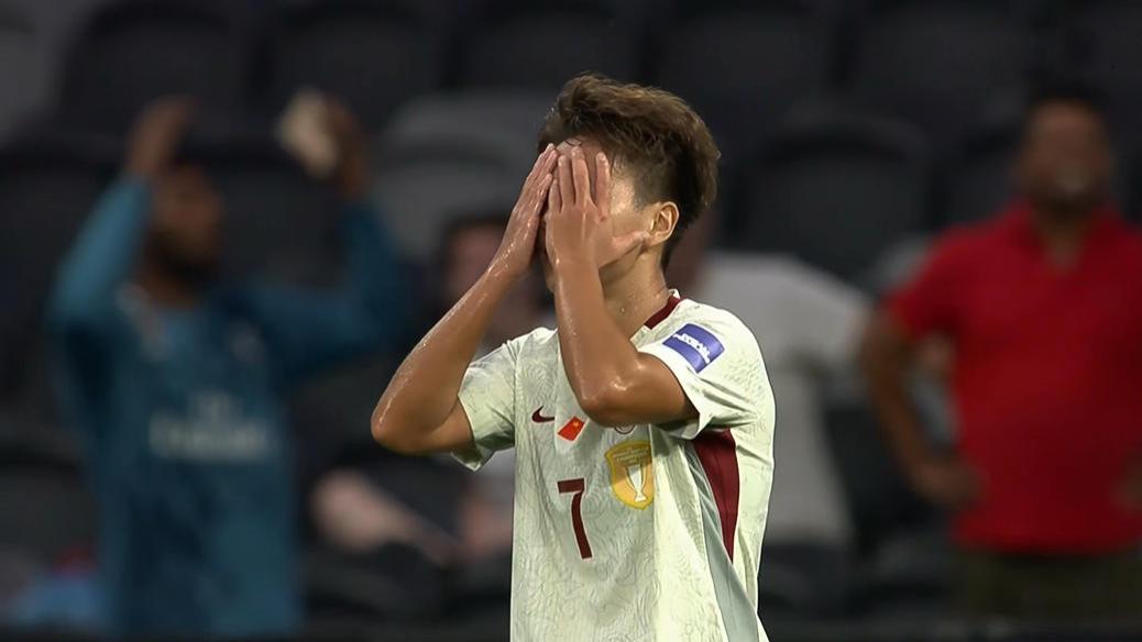 无视2点球+进球被吹！中国女足连遭“争议吹罚”，王霜惊艳世界波