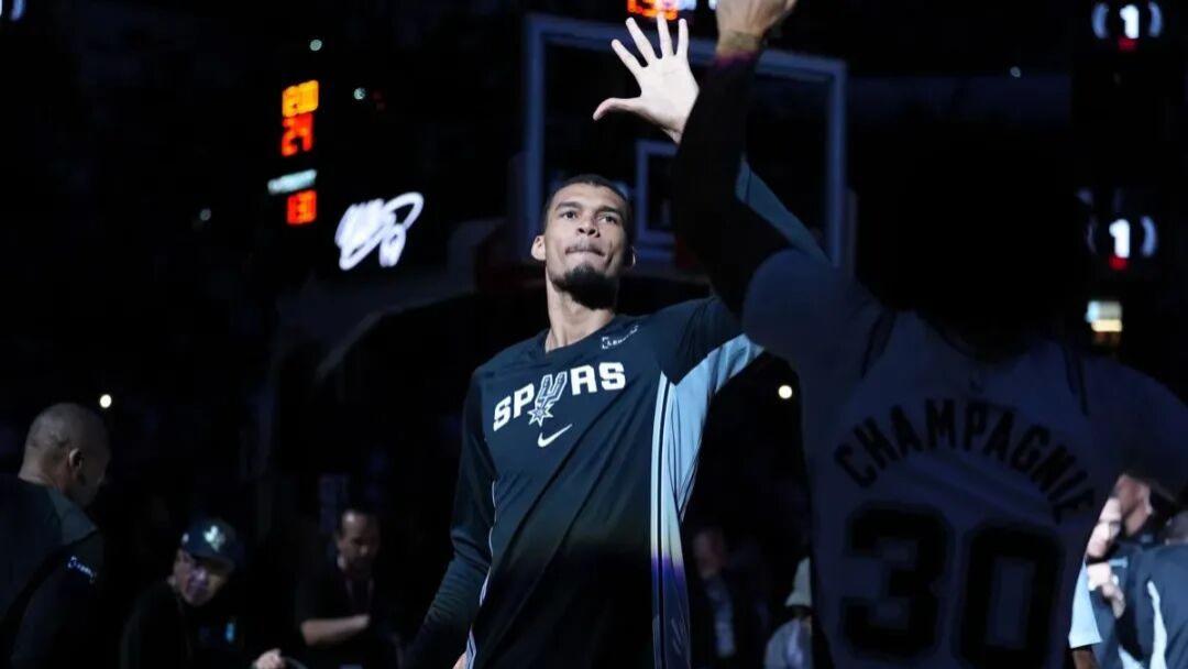 22岁，三年级，文班亚马能否拿到MVP？