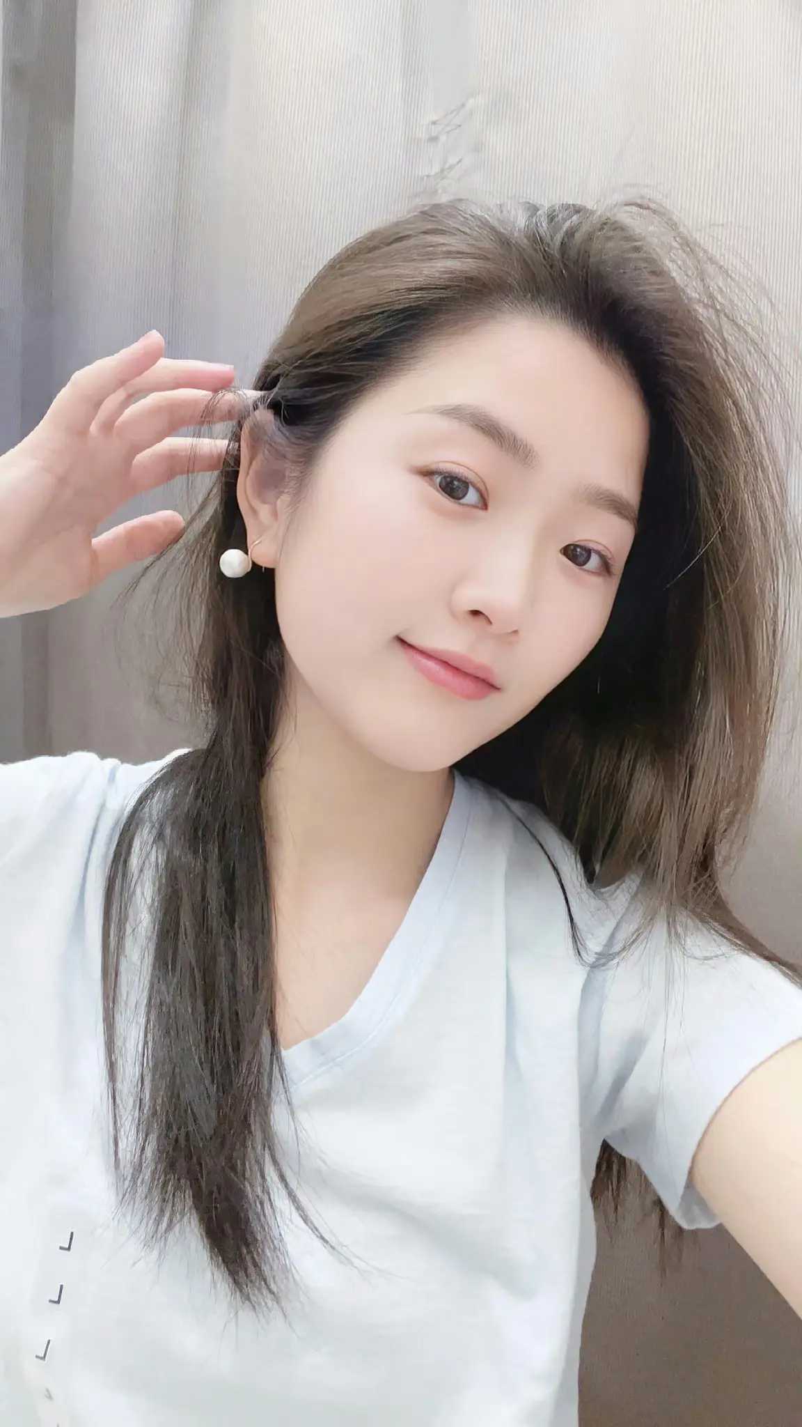 我朋友就喜欢这样的女孩