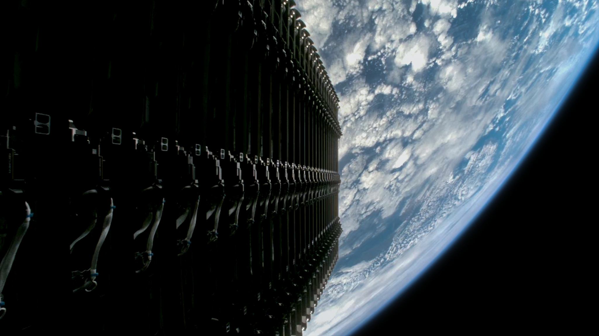 4月13日，Quilty Space分析师指出，SpaceX目前正以每月约340