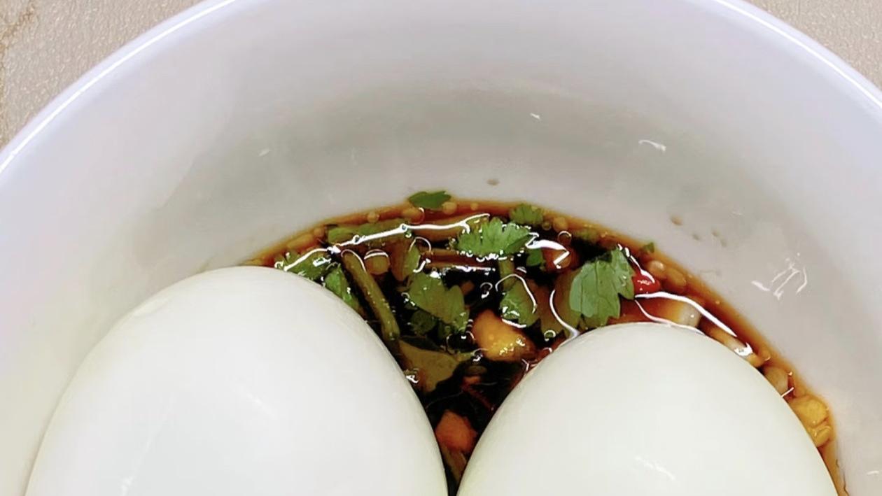 一口入魂的凉拌水煮蛋，简单家常菜吃出高级感