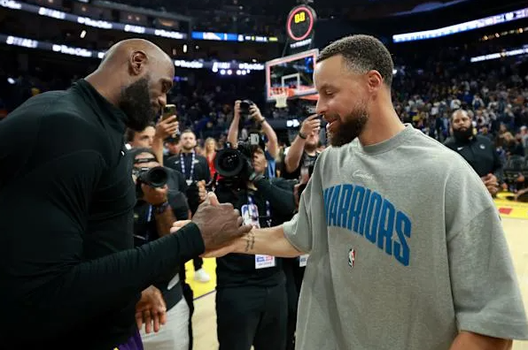 前NBA球员戴尔-库里在一档播客节目中谈到了勒布朗-詹姆斯。
戴尔-库里表示：“