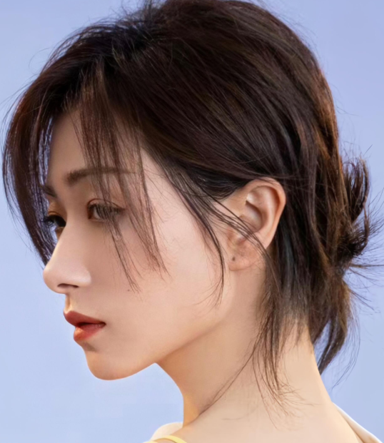 万茜又美又飒

在《八千里路云和月》里饰演丁玉娇，与于和伟CP，把一个女子的柔媚