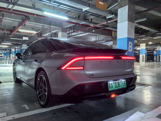 支持新国标限速
百公里加速5s已经很快了，普通公路和高速公路不是赛道，加速度太快