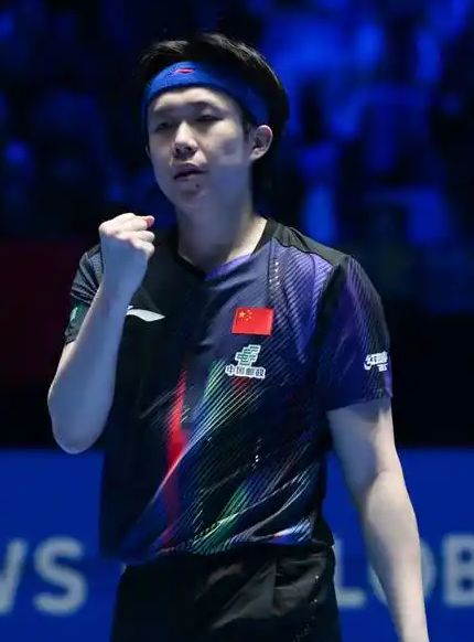 王楚钦自从当上队长后，为何脸上总是满满的疲倦？程靖淇说了实话！
亚运会决赛，
王
