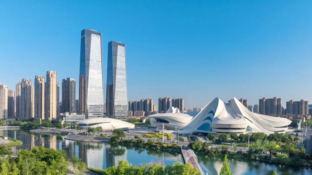 梅溪湖畔双子塔，成了“空中聚宝盆”