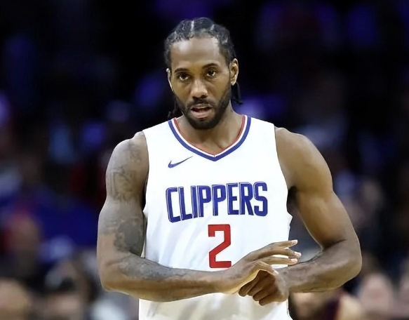 伦纳德和杜兰特本质一类人，侧翼单挑手，这种球员根本就不能当核心建队，只适合去到一