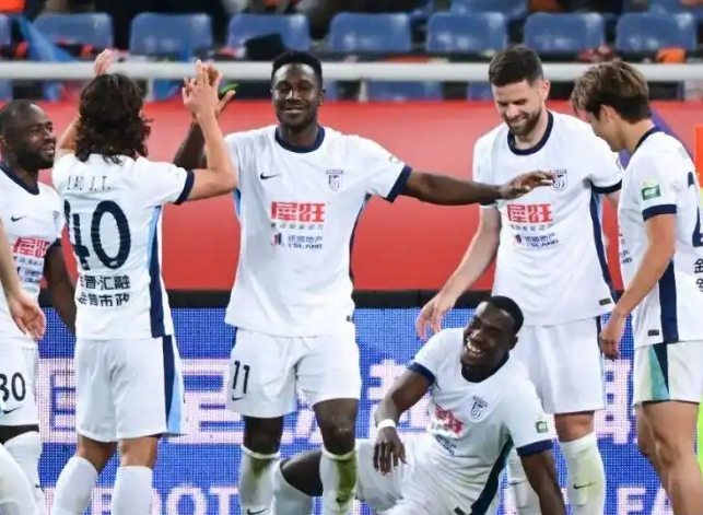 北京时间4月10日19：35，明天的中超联赛第5轮只安排了一场比赛：
大连英博主