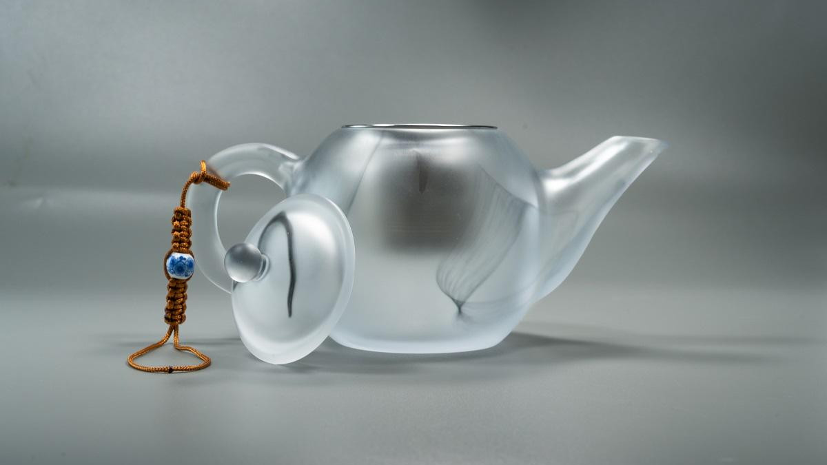 古法琉璃墨色茶壶：一器藏韵，茶暖见东方