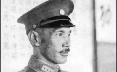 张学良晚年哭泣自述：我这辈子最后悔没在西安事变时杀了蒋介石，不然中国要少牺牲千万人啊…