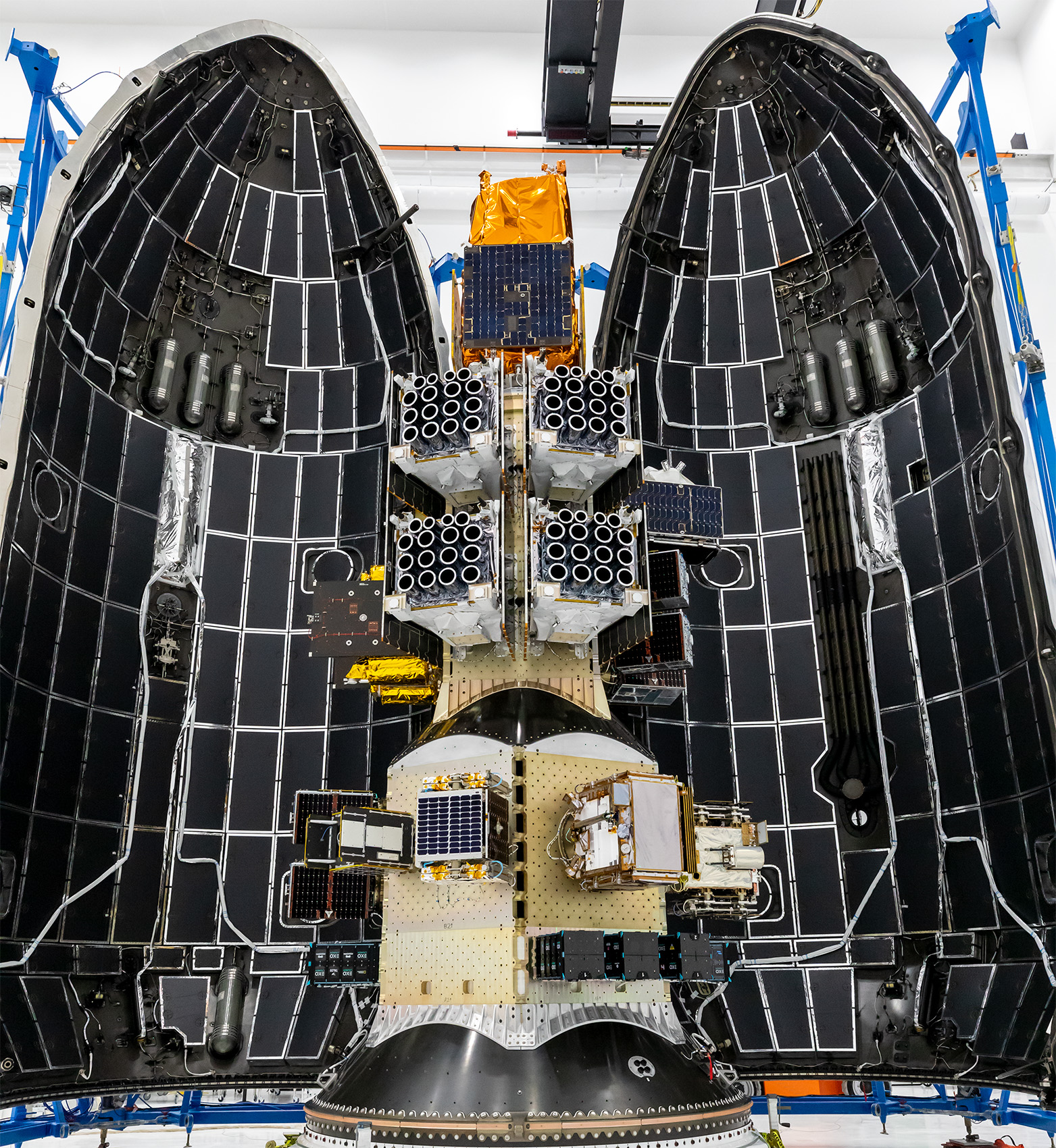 SpaceX今日发射CAS500-2任务，搭载45颗卫星