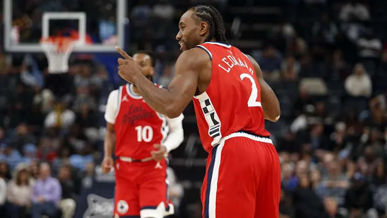 NBA常规赛，快船将在客场对阵鹈鹕。

据此前报道，科怀-伦纳德将缺席今日的比赛