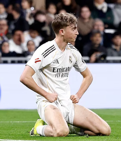 阿斯报：皇马在中国社交上发布了赫伊森的道歉声明。此前，赫伊森在其Ins账号上转发