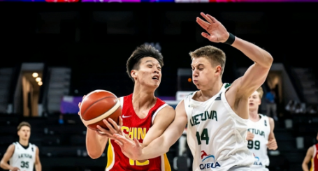 中国u17男篮惨败法国无缘八强。u17男篮世界杯淘汰赛，中国u17男篮和法国u1