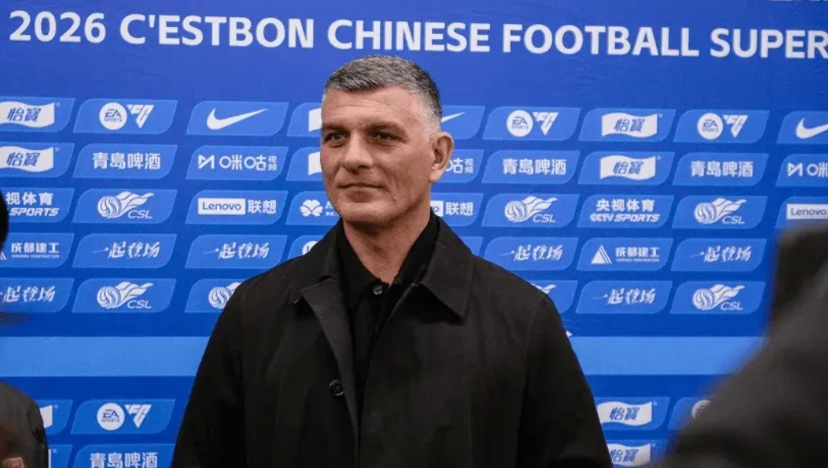 没有比较就没有伤害，成都蓉城新主教练约翰•阿洛伊西比前主教练徐正源差远了。
差距