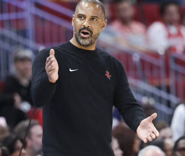 这乌度卡是上赛季怎么输的，这赛季还是怎么输，他的脑子里季后赛只有一招投抢，你打一