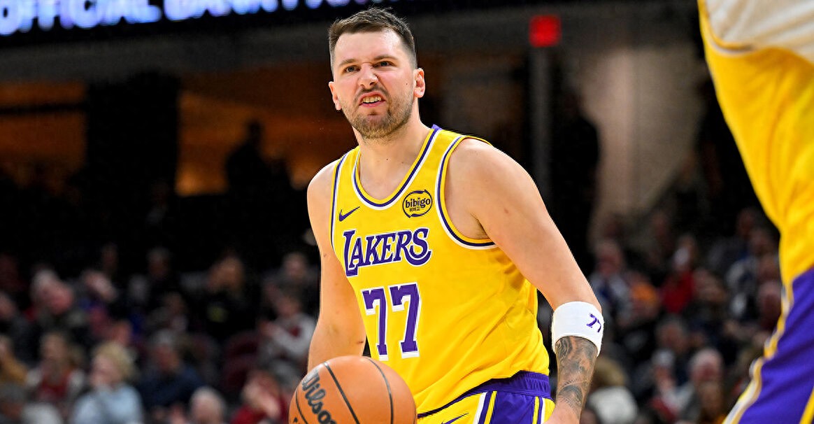 理性讨论一下，现在东契奇能算是和约基奇，亚历山大同一档的球员了吗？

我感觉观感