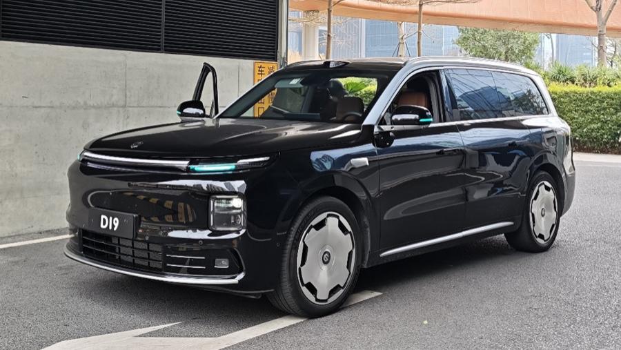 9系SUV“新卷王”？零跑D19现身，长超5米2，增程版纯电续航500km