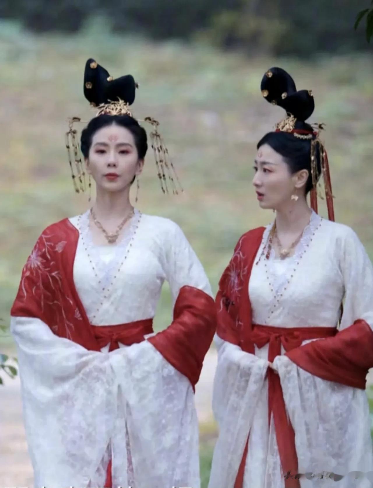 刘诗诗体态绝了，一姐的身段太优越了，看见她出场就忍不住挺直了腰和脖子。