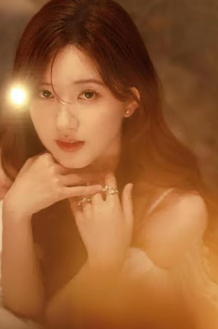 你将海棠种于黎明，我提笔写心中相思