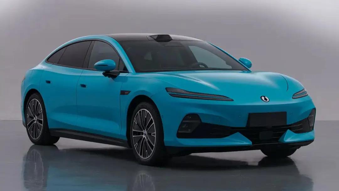 5款中大型轿车现身新车目录，荣威新车可换电，腾势新车瘦身忙