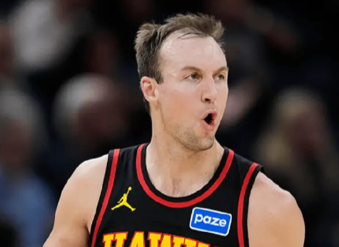 湖人新援肯纳德，本赛季数据：
场均20.5分钟
7.9分2.2篮板2.1助攻
三