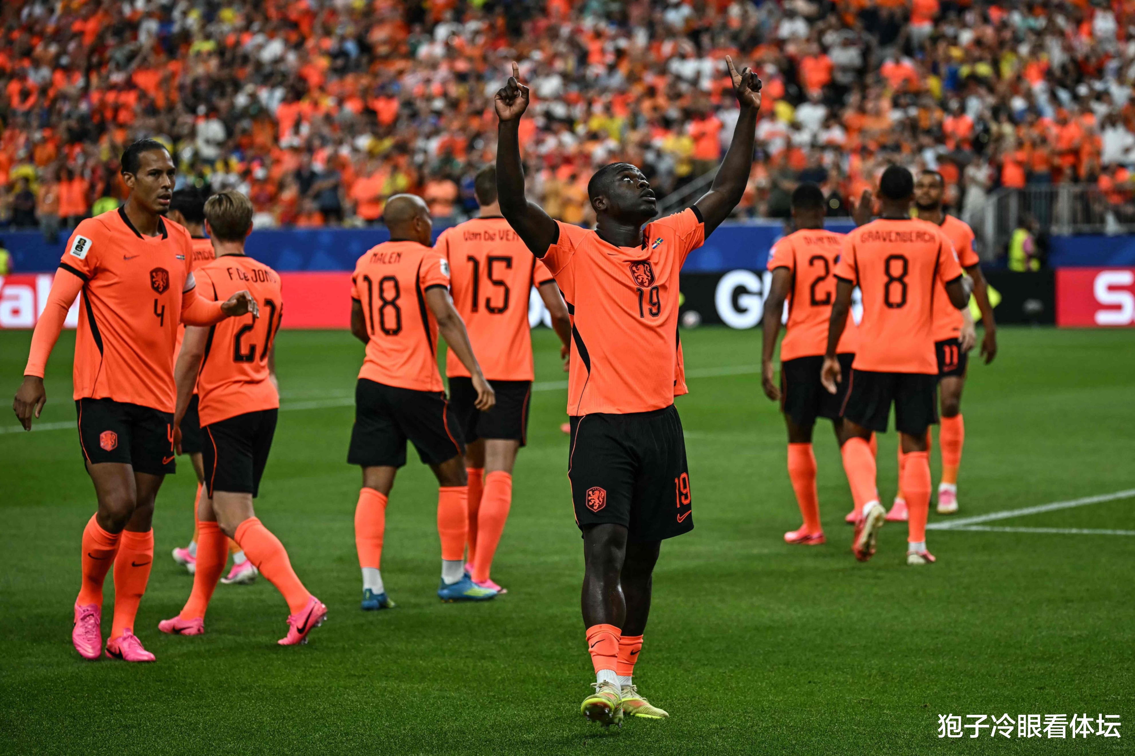 5-1！欧洲内战变惨案：FIFA第8终迎首胜 利物浦大将7分
