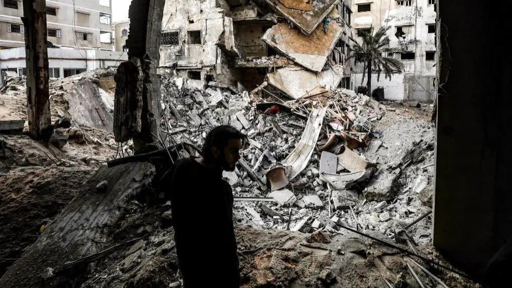 哈马斯怒吼“绝不交枪”，内塔尼亚胡设下“解武装局”，加沙终局走向何方