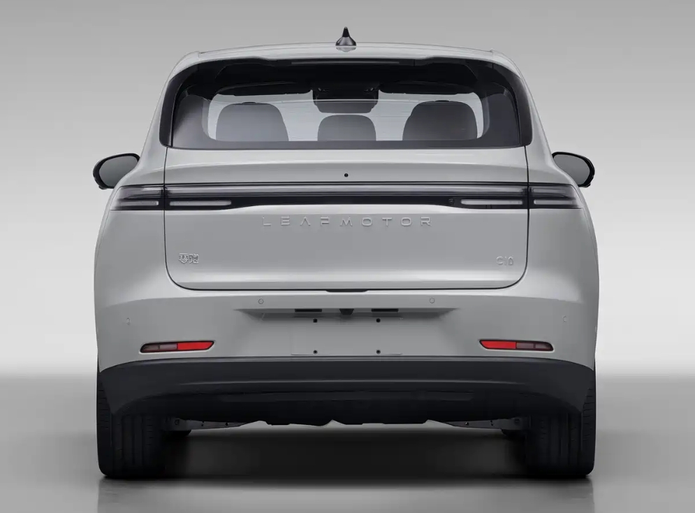 新款零跑C10申报，造型大变配分体灯组