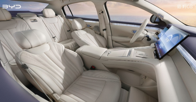 比亚迪海豹 08 内饰亮相！治愈感拉满！海洋美学 2.0 座舱太惊艳！

内饰亮