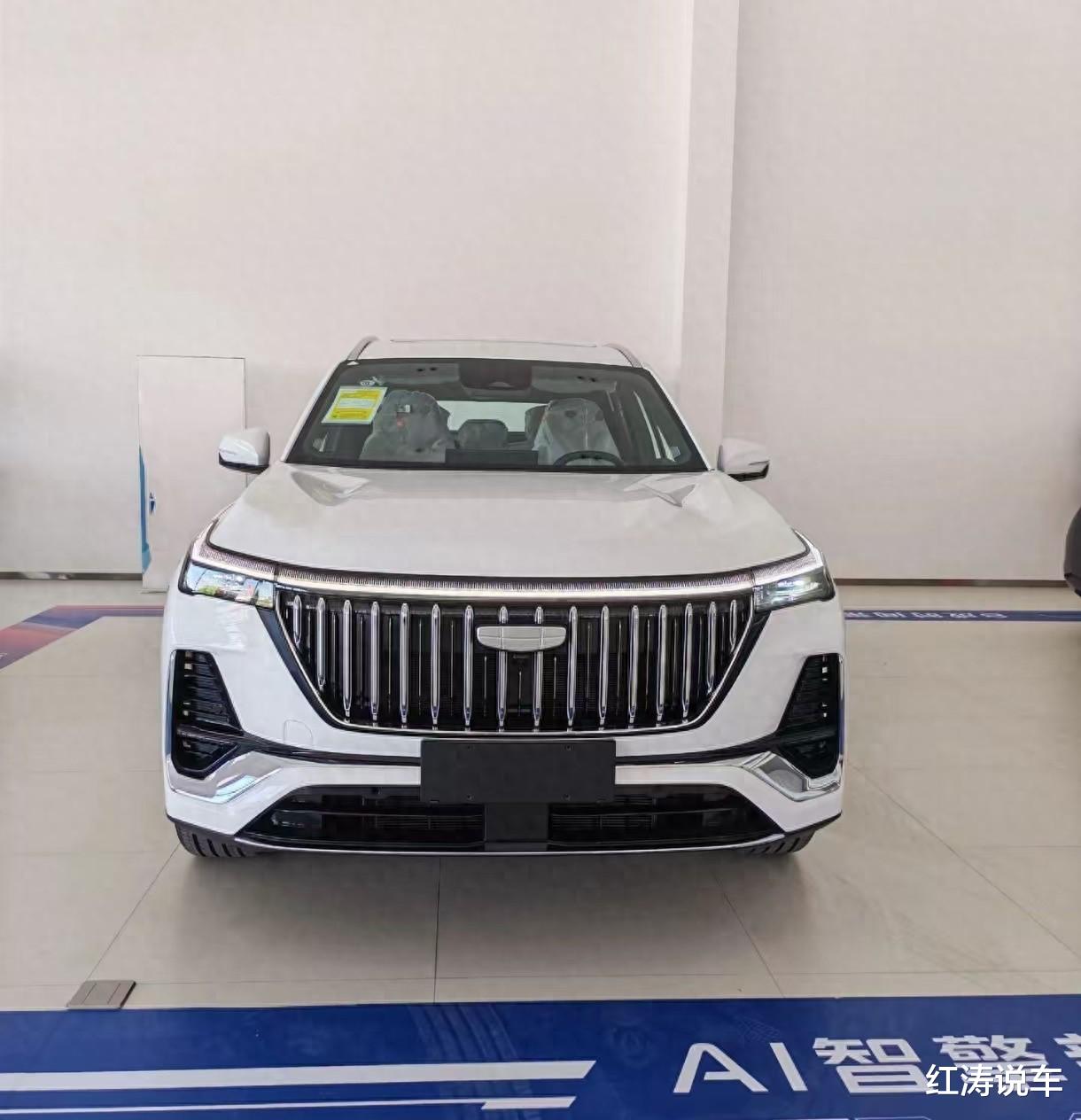 吉利博越L i-HEV到店，配油电混动，油耗4.67L，续航