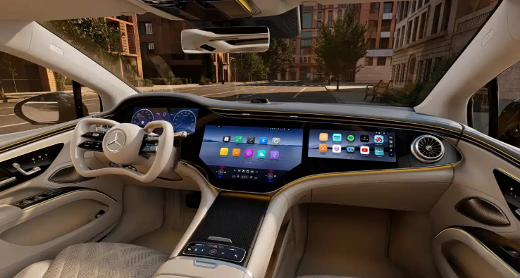 搭载半辐方向盘+线控转向技术，新款奔驰EQS内饰官图发布
来看官图，车辆内饰将会