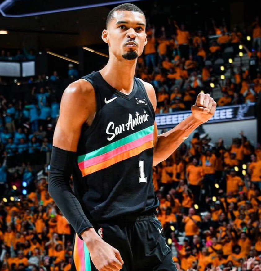 无懈可击！马刺111-98开拓者，谁是赢球功臣？数据不会说谎
除了阿夫迪亚和亨德