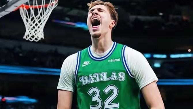 19岁砍51分！弗拉格刷新NBA最年轻50+纪录，全场球迷起立鼓掌