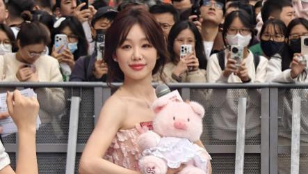 第一次近距离看明星