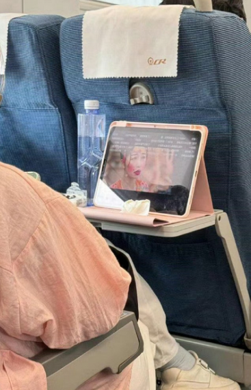 2026了还有人在看苍兰决，所以是多么看不上现在的剧啊？ ​​​