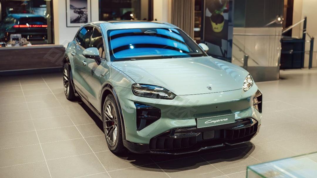 全新一代保时捷“卡宴”，化身纯电SUV，造型颇为战斗，零百2.5S
