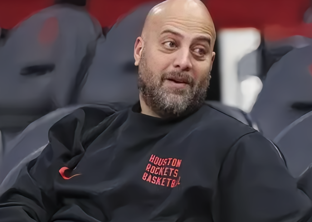 斯通这命啊，要不是魔术截胡班切罗，现在4500万的合同就在火箭了