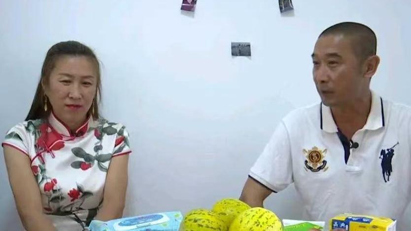 大妈每个月要3000块钱，要求男人养她，扬言：我肤白貌美不愁嫁