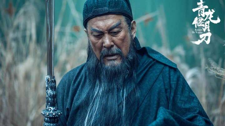 为何张辽一投靠曹操就被封侯，而关羽却在斩杀颜良之后才能封侯？