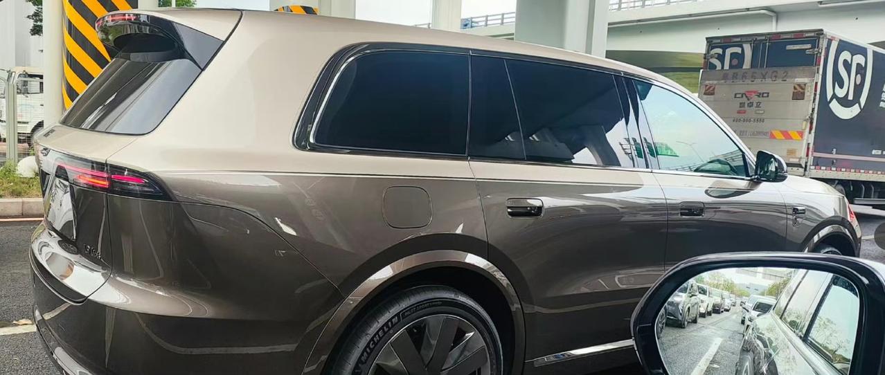 理想L9 Livis实车曝光！细节全改，惊喜藏不住