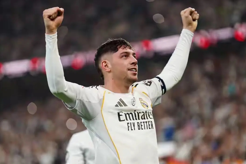 皇马欧冠大胜曼城 三个没想到

1、强强对话变成一边倒

曼城现在是英超第一豪门