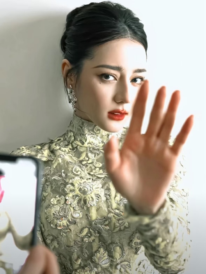 这就是传说中的美人嗔怒吗？