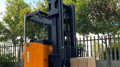 空间小堆得高？灵活型站驾式前移堆高车一招搞定