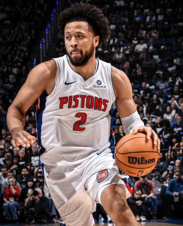 NBA季后赛，活塞客场93-79击败魔术。
本场比赛，活塞最多落后24分完成绝地
